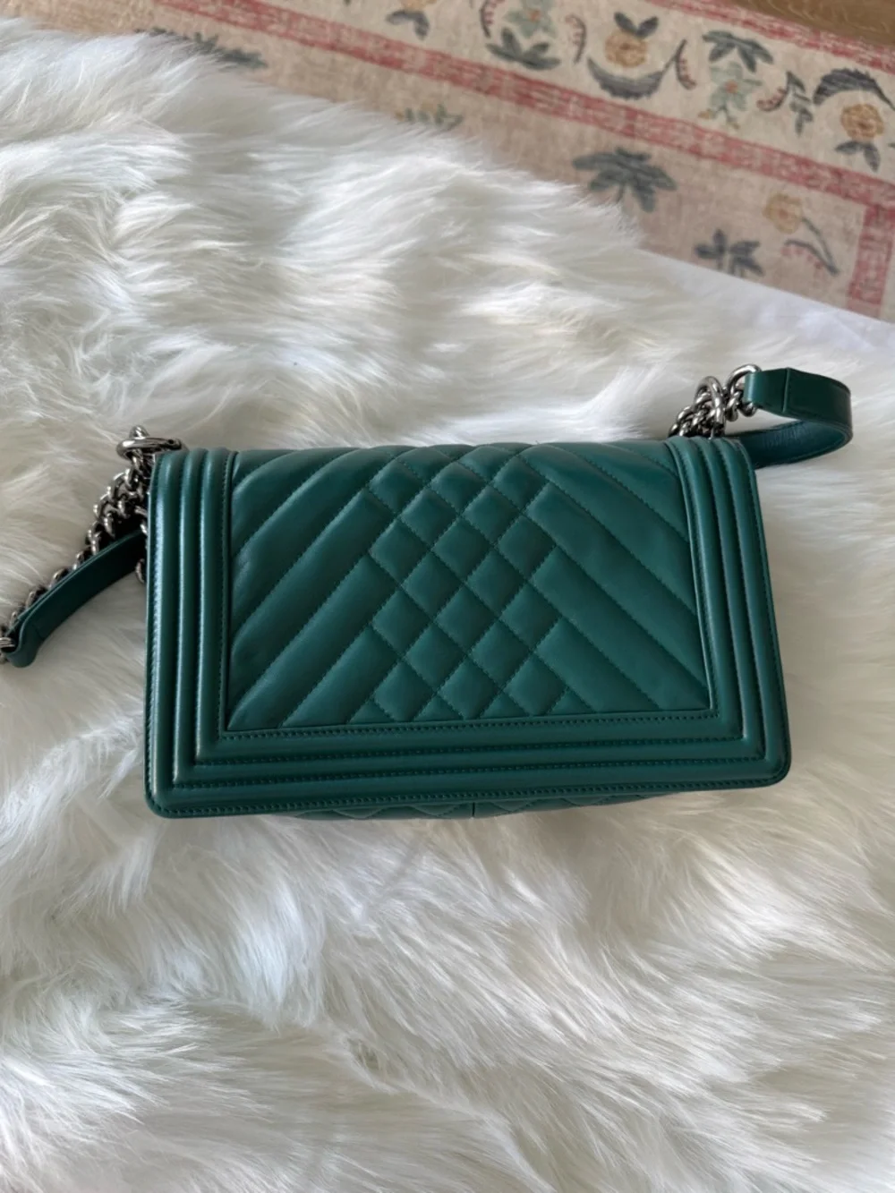 CHANEL: ✨RARE ✨Medium Teal Boy Bag *AUTHENTICATED* - Picture 2 of 15